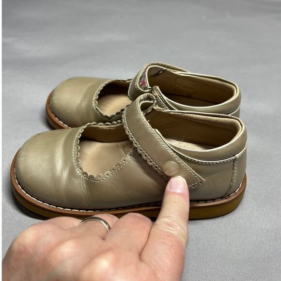 Elephantito Toddler Girls Shoes US size 9 Mary Jane Metallic Champagne Adj. - Picture 5 of 9